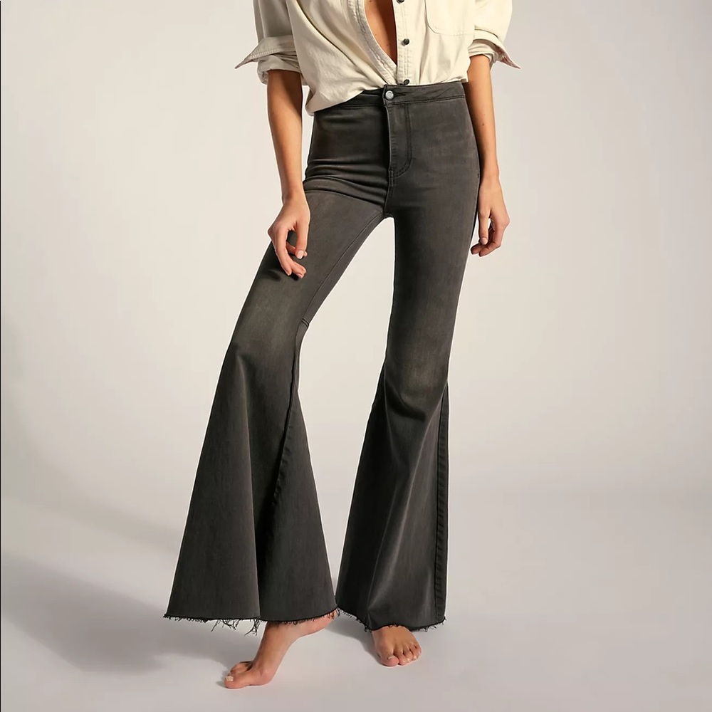 Free people Just Float On Flare Jeans (Washed Black)